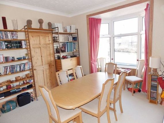 5&nbsp;Bedroom&nbsp;Detached